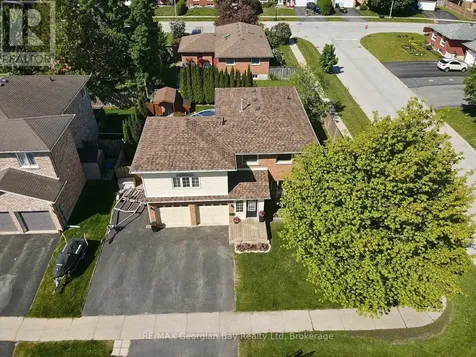 911 Watson Place Midland ON L4R 5B9