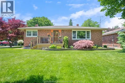 18 Woodland Avenue Chatham ON N7L 2S3