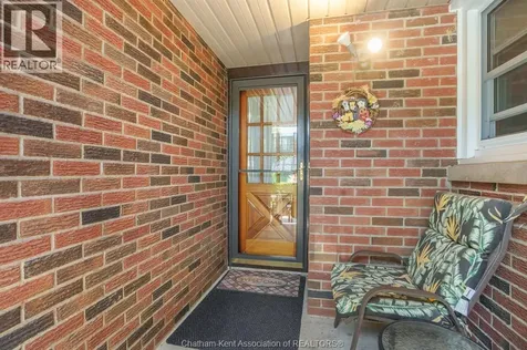18 Woodland Avenue Chatham ON N7L 2S3