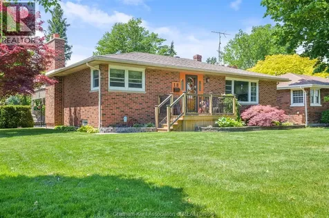 18 Woodland Avenue Chatham ON N7L 2S3
