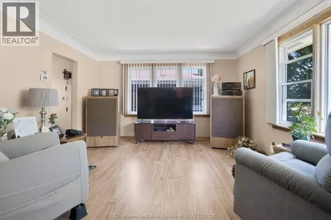 18 Woodland Avenue Chatham ON N7L 2S3