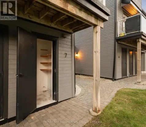 44 Trott Boulevard Collingwood ON L9Y 5B7