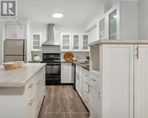 44 Trott Boulevard Collingwood ON L9Y 5B7
