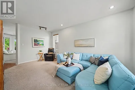 3222 Carriage Hill Place Ottawa ON K1T 3X5