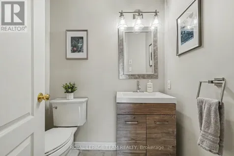 3222 Carriage Hill Place Ottawa ON K1T 3X5