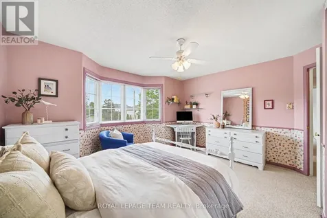 3222 Carriage Hill Place Ottawa ON K1T 3X5