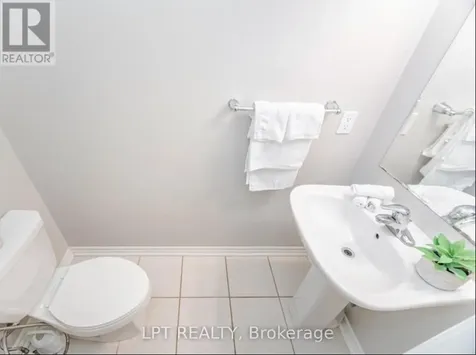 554 Goldenrod Lane Kitchener ON N2R 0L7