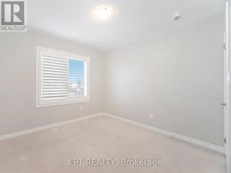 554 Goldenrod Lane Kitchener ON N2R 0L7