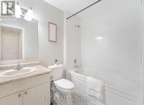 554 Goldenrod Lane Kitchener ON N2R 0L7