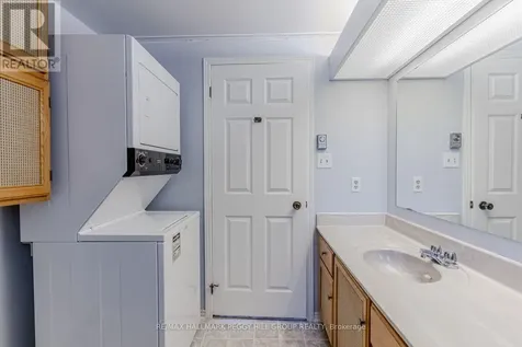 8 Carmans Cove Innisfil ON L9S 1R9