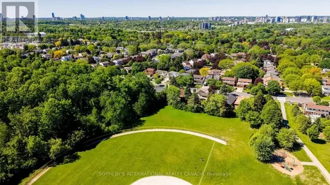 304 Auburn Drive Waterloo ON N2K 3K5