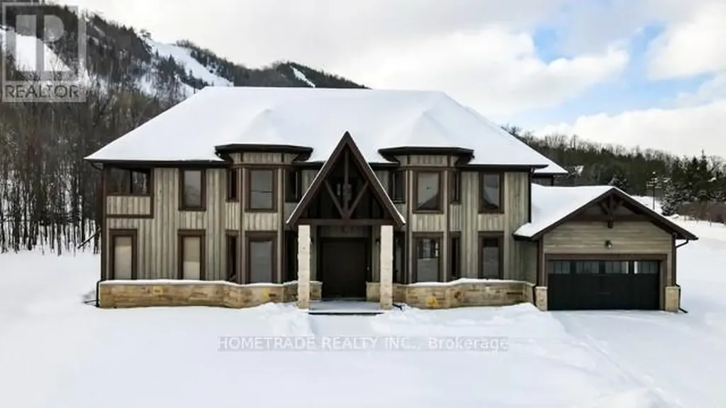 102 Hemlock Court Blue Mountains ON L9Y 0T3