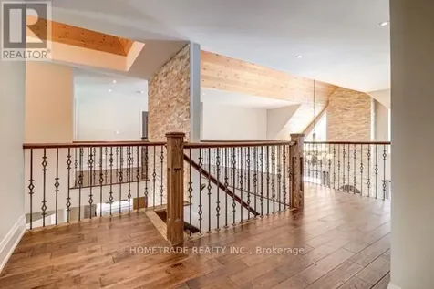 102 Hemlock Court Blue Mountains ON L9Y 0T3