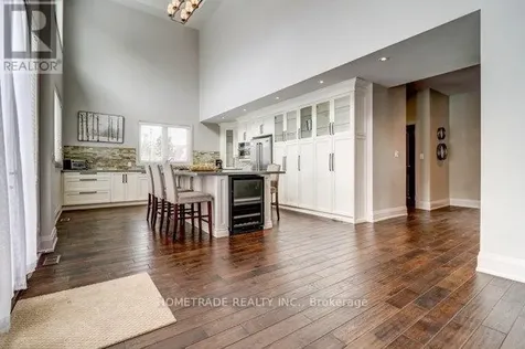 102 Hemlock Court Blue Mountains ON L9Y 0T3
