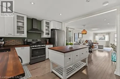 33 Huxley Avenue North Hamilton ON L8H 4P1