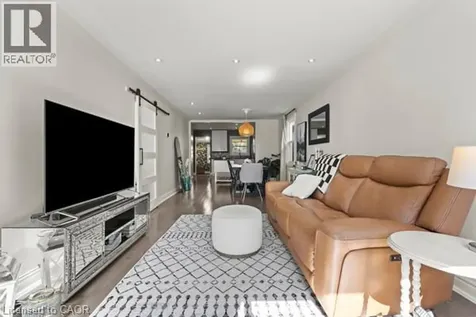 33 Huxley Avenue North Hamilton ON L8H 4P1