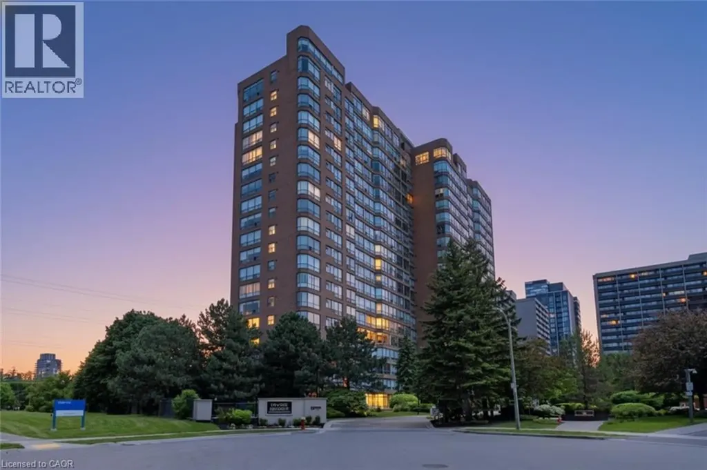 1276 Maple Crossing Boulevard Burlington ON L7S 2J9