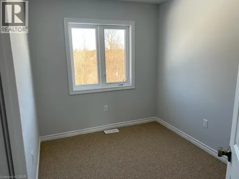 290 Equestrian Way Cambridge ON N3E 0E7