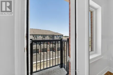 2957 Gatestone Path Pickering ON L1X 0R5