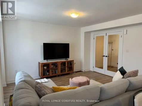 36 Silo Mews Barrie ON L9J 0V3