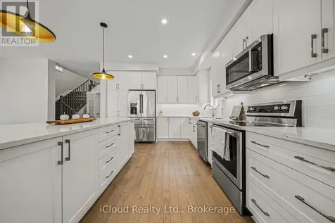 616 Moonflower Crescent Ottawa ON K1T 0X8