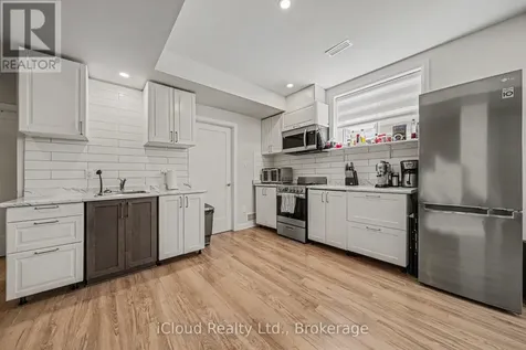 616 Moonflower Crescent Ottawa ON K1T 0X8
