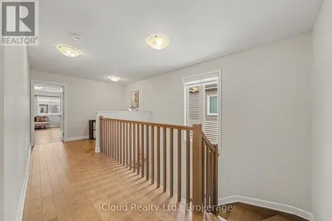 616 Moonflower Crescent Ottawa ON K1T 0X8