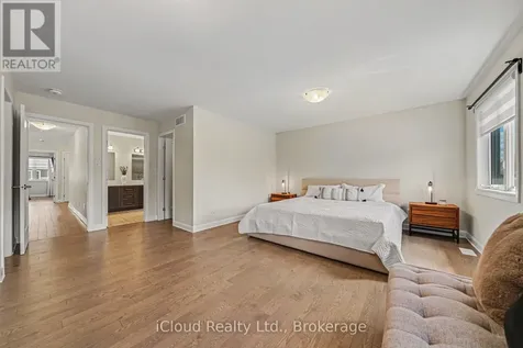 616 Moonflower Crescent Ottawa ON K1T 0X8