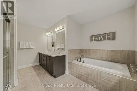 616 Moonflower Crescent Ottawa ON K1T 0X8