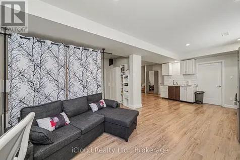 616 Moonflower Crescent Ottawa ON K1T 0X8