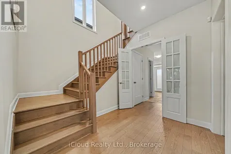616 Moonflower Crescent Ottawa ON K1T 0X8
