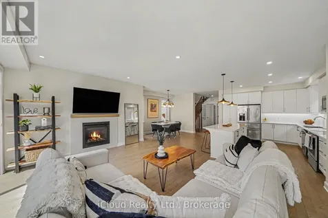 616 Moonflower Crescent Ottawa ON K1T 0X8