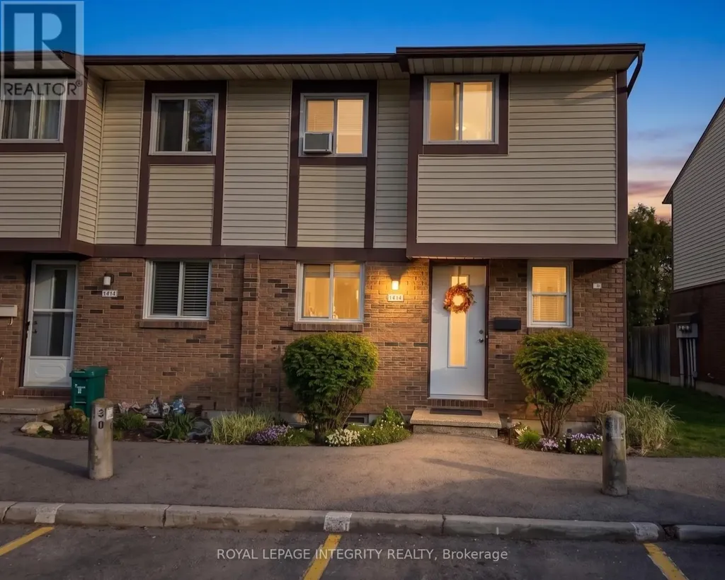 1414 Foxwell Street Ottawa ON K1B 5J4