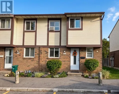 1414 Foxwell Street Ottawa ON K1B 5J4