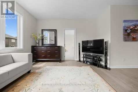352 Cloyne Crescent Ottawa ON K2J 6W4
