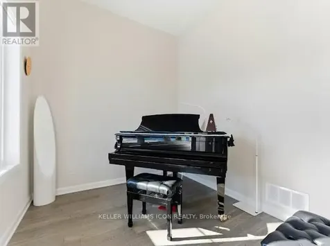 352 Cloyne Crescent Ottawa ON K2J 6W4
