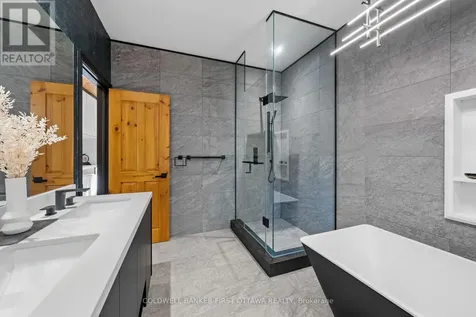 9 Lucas Lane Ottawa ON K2S 1S5