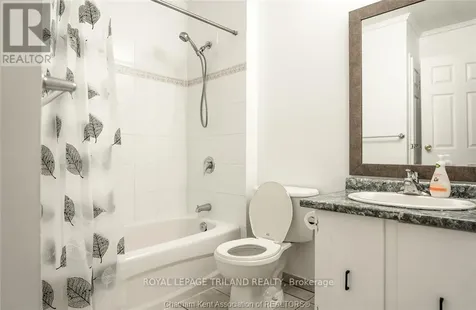 955 Grand Avenue West Chatham-kent ON N7L 4Z6
