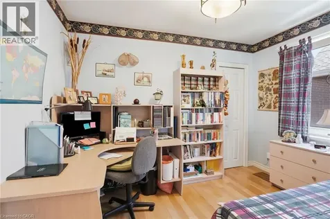 192 Parkdale Avenue South Hamilton ON L8K 3P4