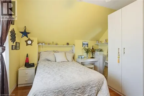 192 Parkdale Avenue South Hamilton ON L8K 3P4