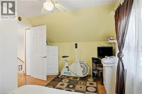 192 Parkdale Avenue South Hamilton ON L8K 3P4