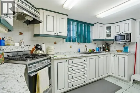 192 Parkdale Avenue South Hamilton ON L8K 3P4