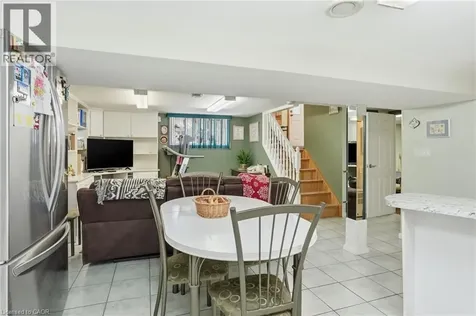 192 Parkdale Avenue South Hamilton ON L8K 3P4