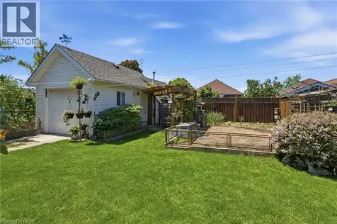 192 Parkdale Avenue South Hamilton ON L8K 3P4