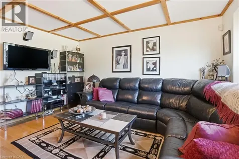 192 Parkdale Avenue South Hamilton ON L8K 3P4
