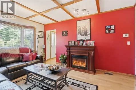 192 Parkdale Avenue South Hamilton ON L8K 3P4