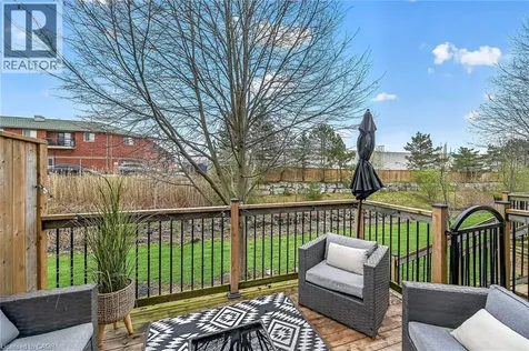 30 Braemar Avenue Caledonia ON N3W 2M1