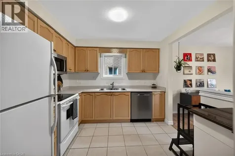 30 Braemar Avenue Caledonia ON N3W 2M1