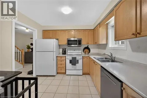 30 Braemar Avenue Caledonia ON N3W 2M1