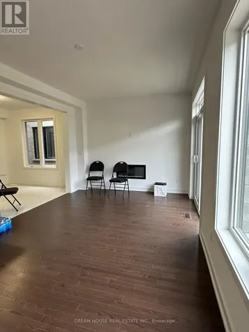 27 Deer Ridge Crescent Whitby ON L1P 0P3